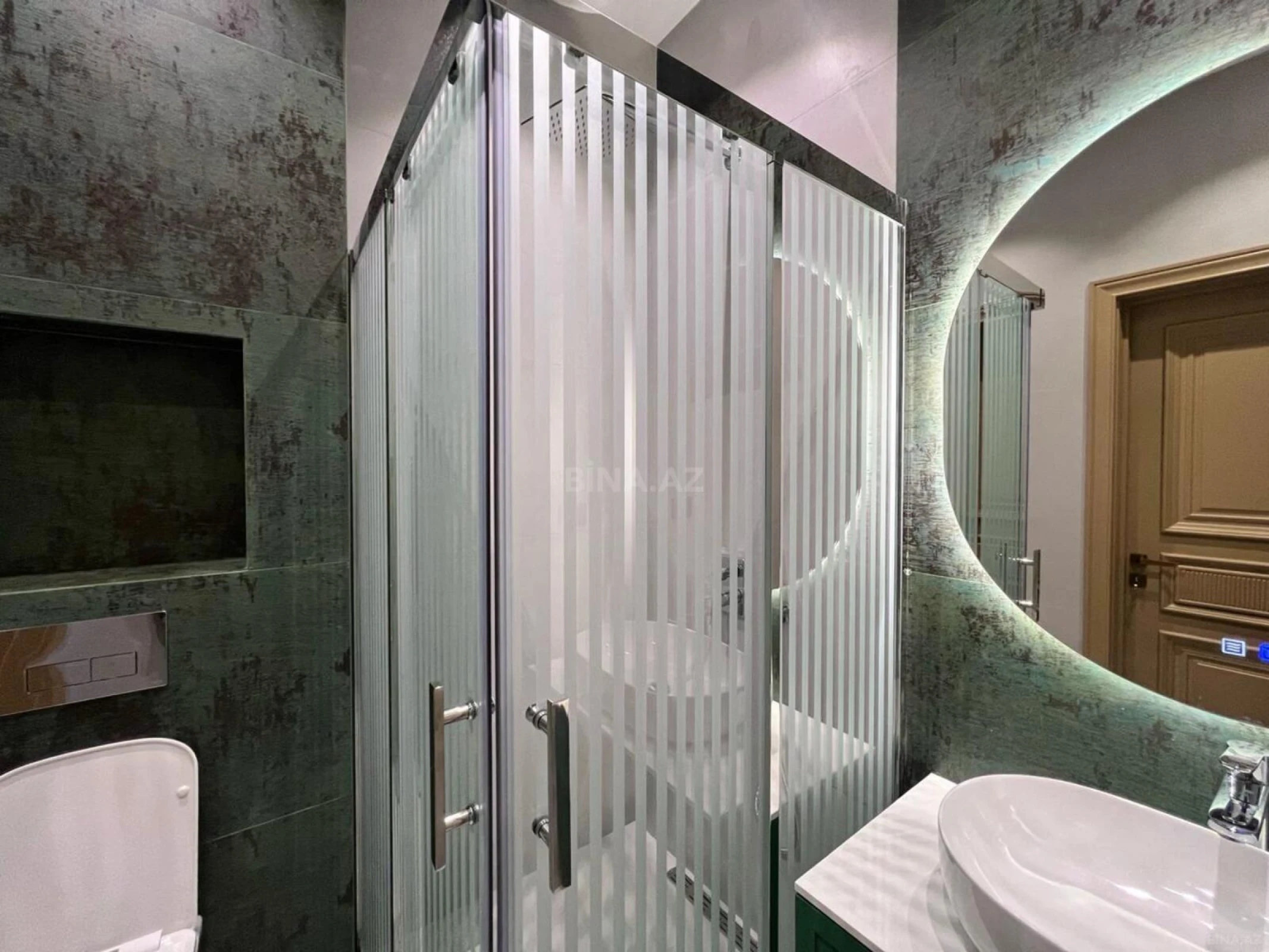 Satılır 5 otaqlı həyət evi 220 m²