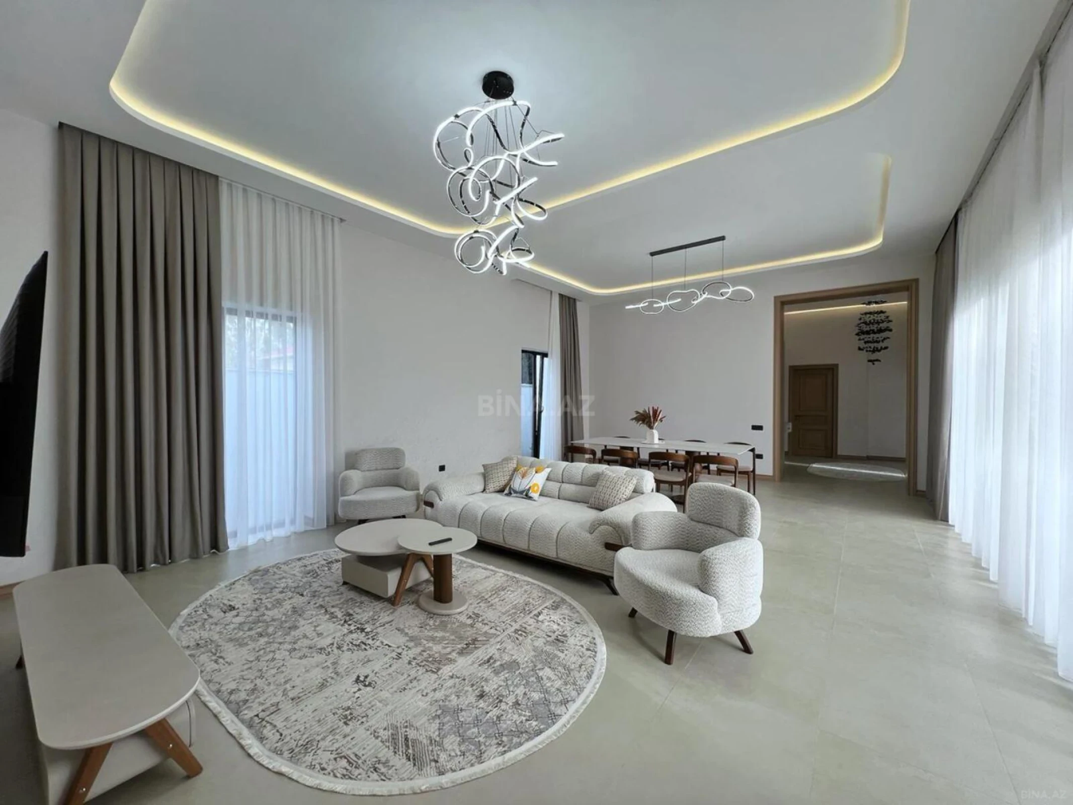 Satılır 5 otaqlı həyət evi 220 m²
