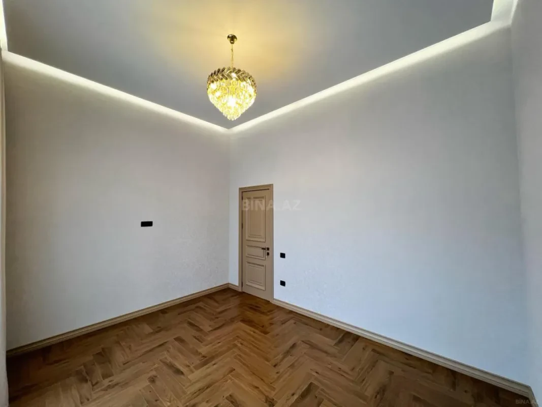 Satılır 5 otaqlı həyət evi 220 m²