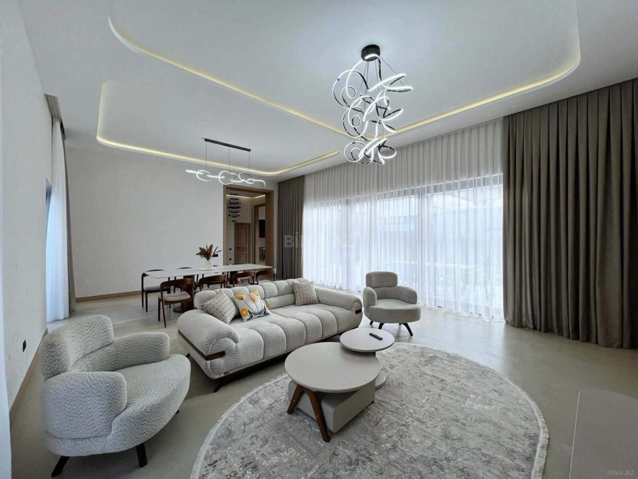 Satılır 5 otaqlı həyət evi 220 m²