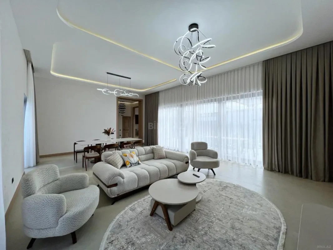 Satılır 5 otaqlı həyət evi 220 m²