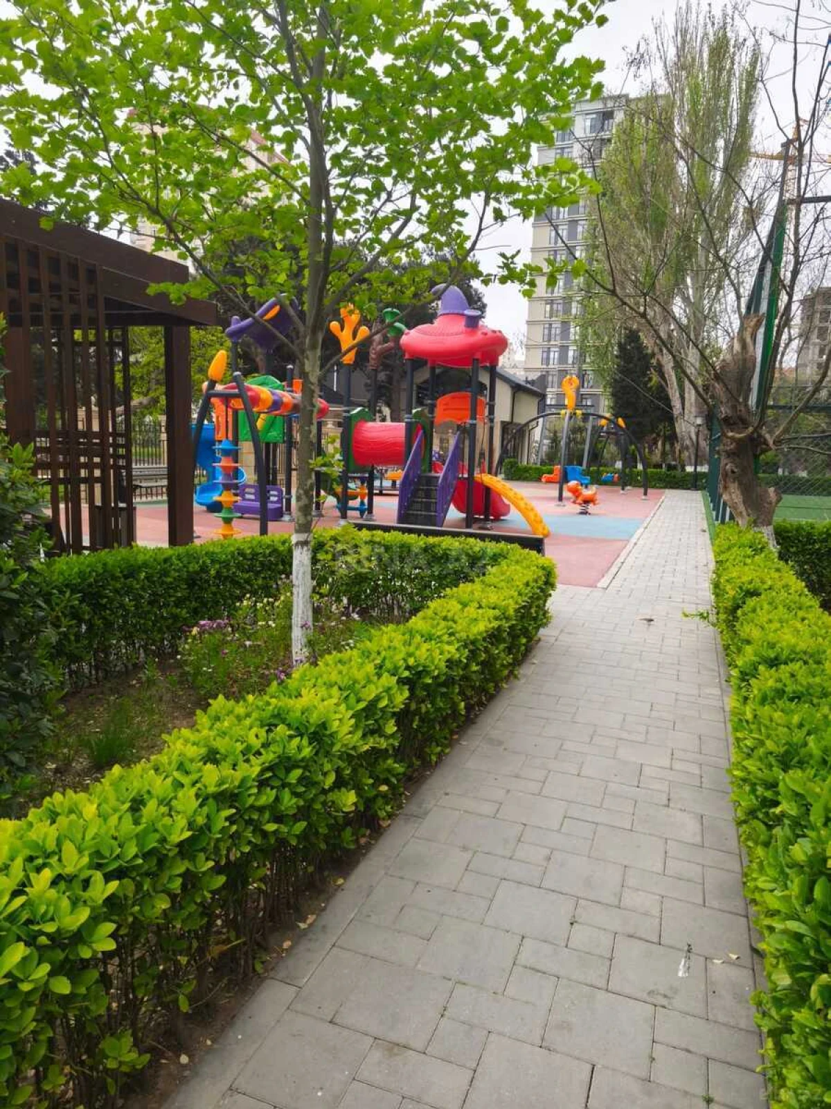 Kirayə verilir 2 otaqlı mənzil 65 m²
