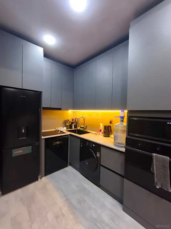 Kirayə verilir 2 otaqlı mənzil 65 m²