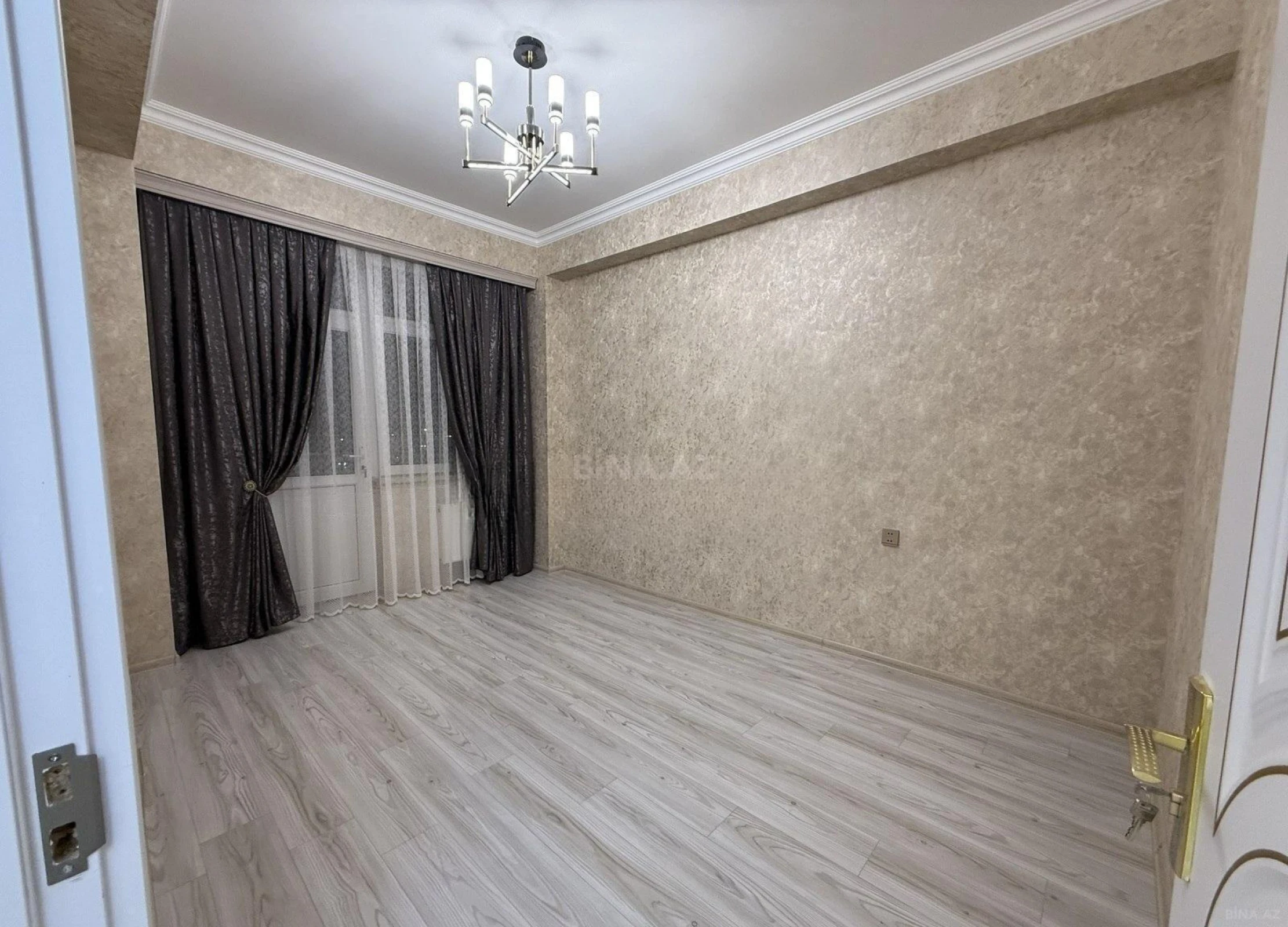 Satılır 3 otaqlı mənzil 85 m²