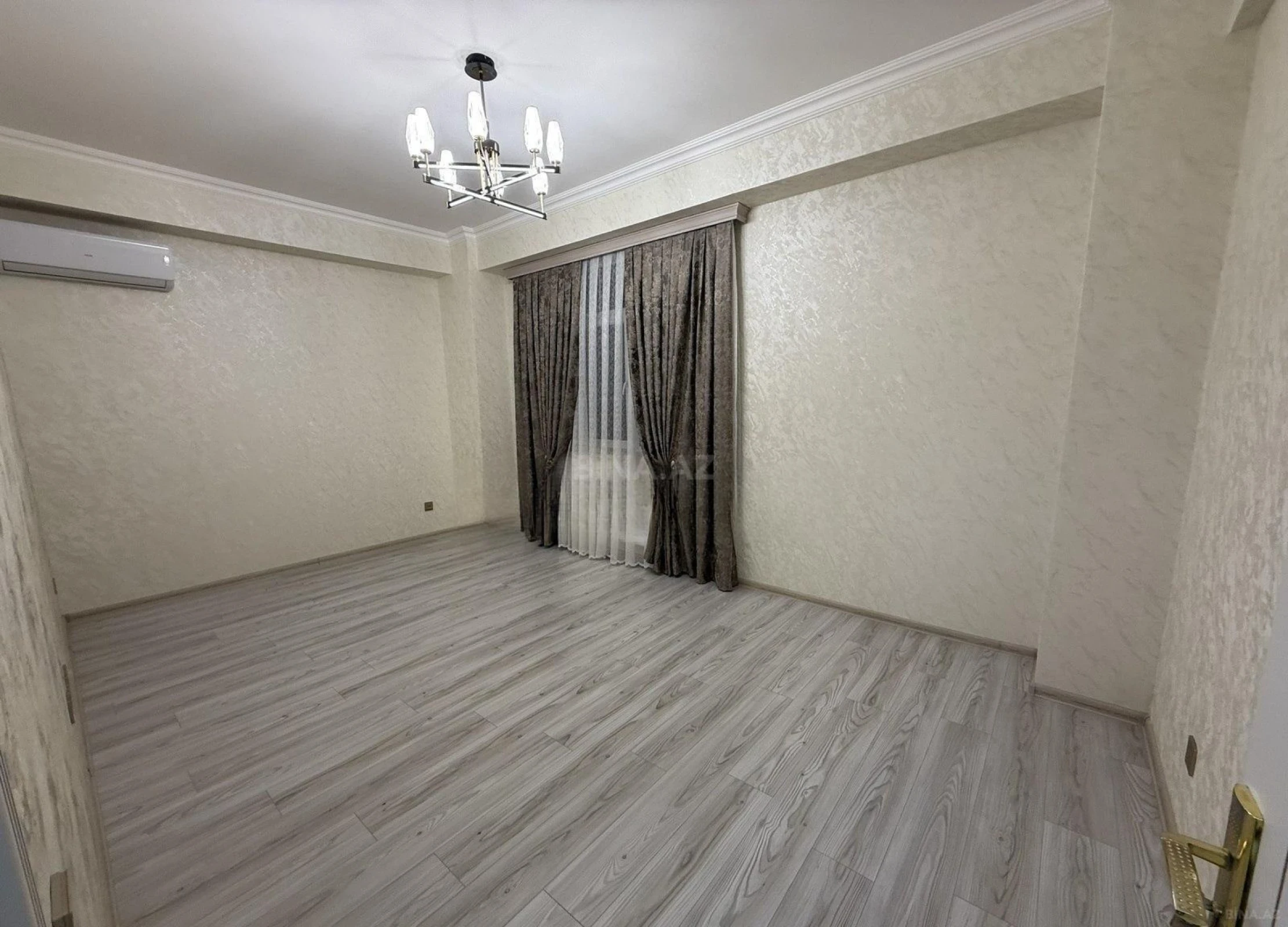 Satılır 3 otaqlı mənzil 85 m²