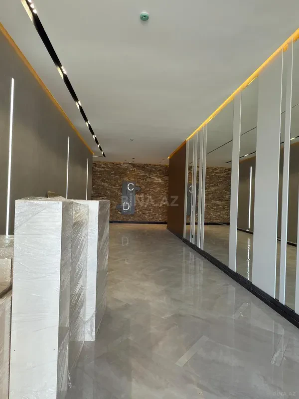 Satılır 3 otaqlı mənzil 126.7 m²