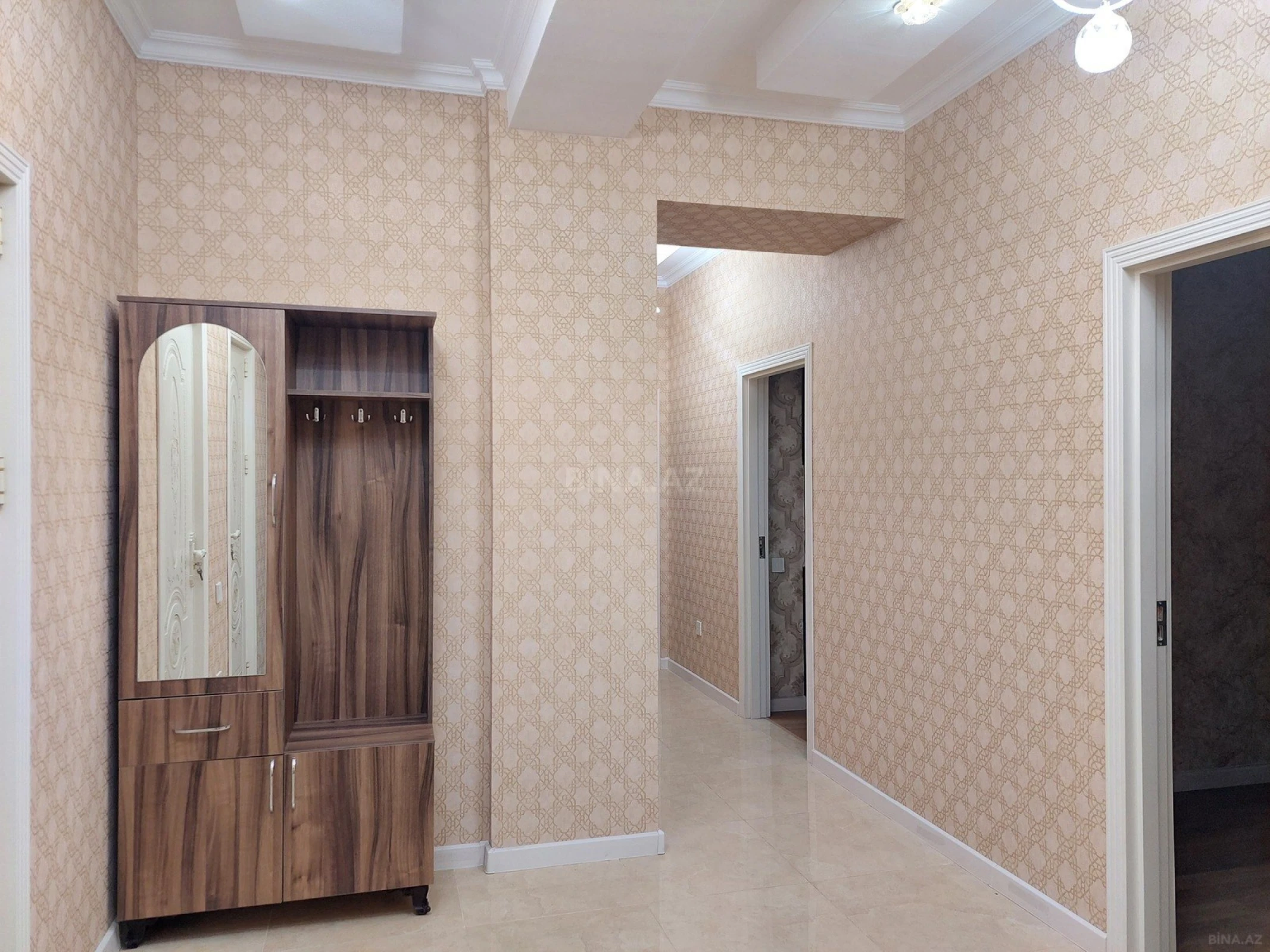 Kirayə verilir 2 otaqlı mənzil 85 m²