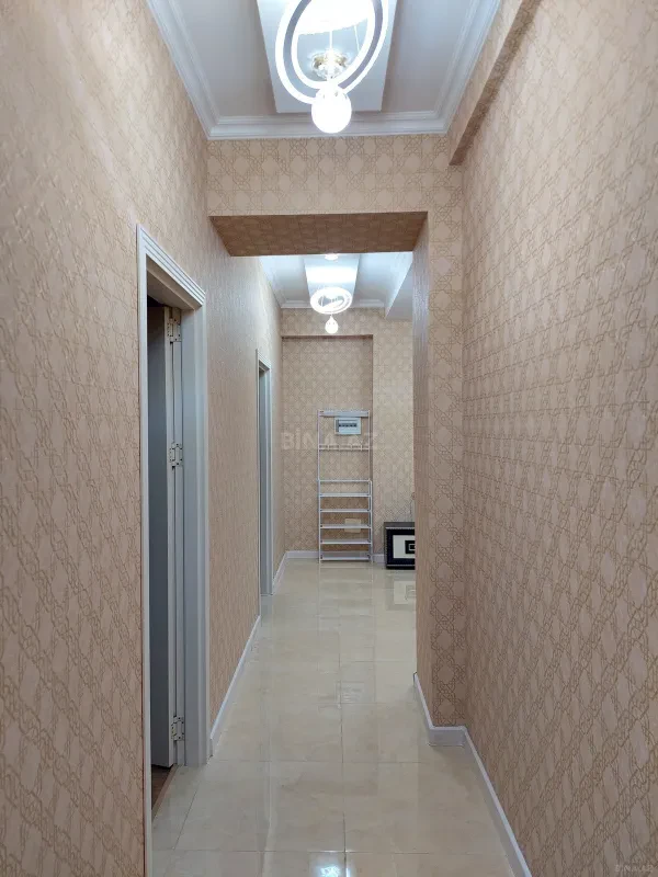 Kirayə verilir 2 otaqlı mənzil 85 m²