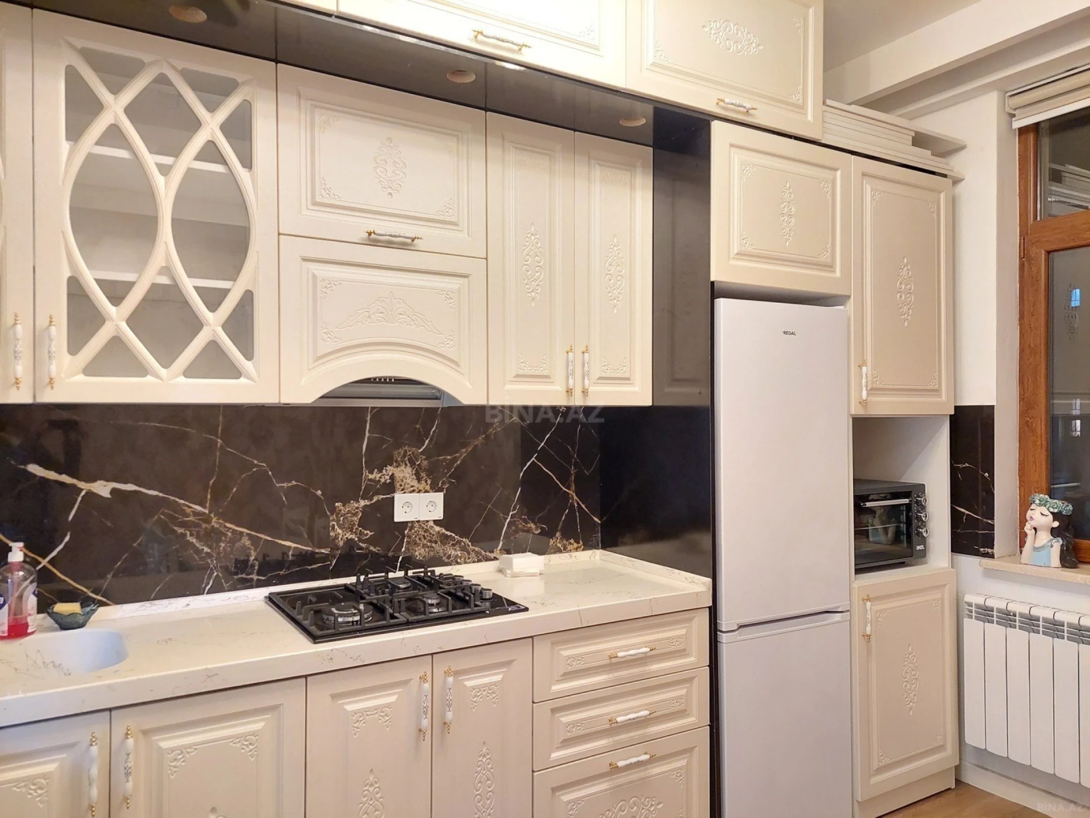 Kirayə verilir 2 otaqlı mənzil 85 m²