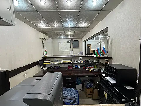 Kirayə verilir 5 otaqlı ofis 200 m²