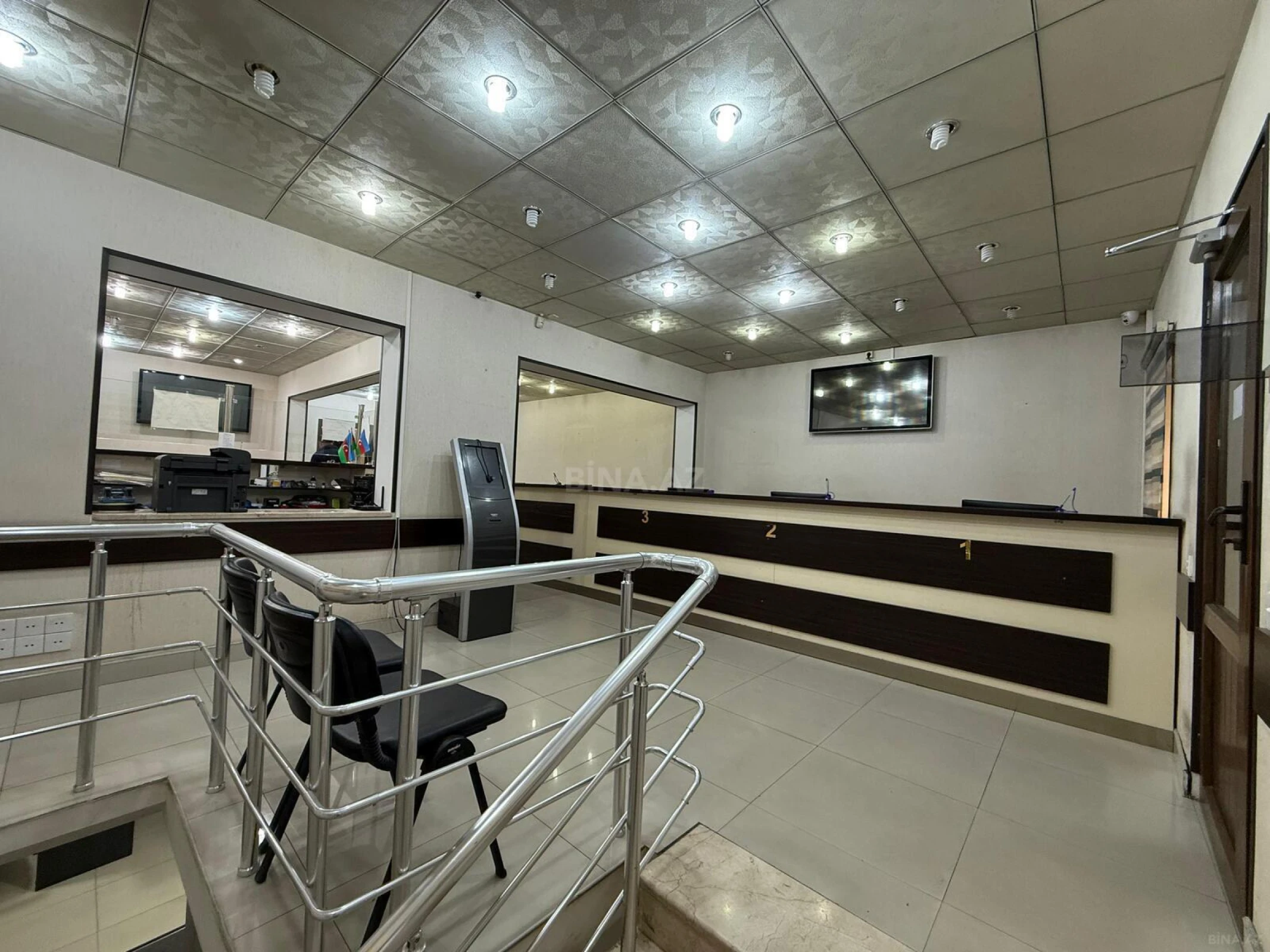 Kirayə verilir 5 otaqlı ofis 200 m²