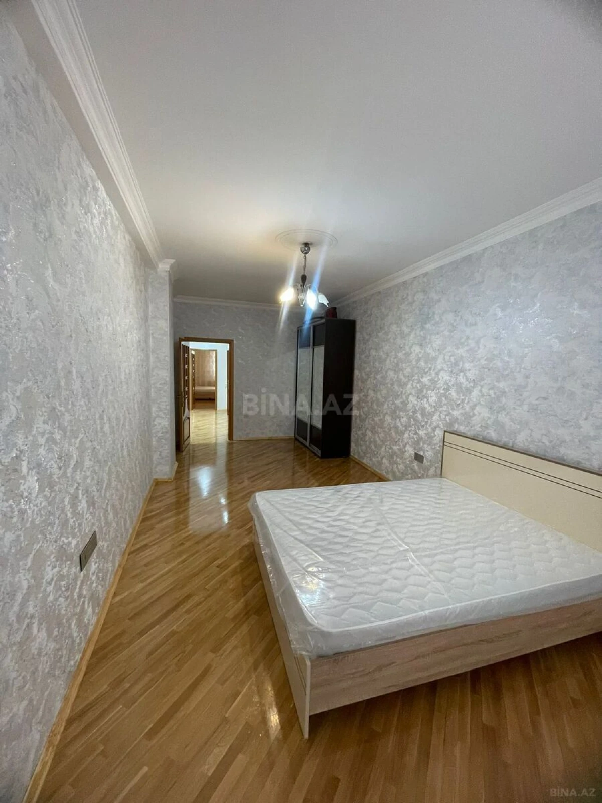 Kirayə verilir 3 otaqlı mənzil 125 m²