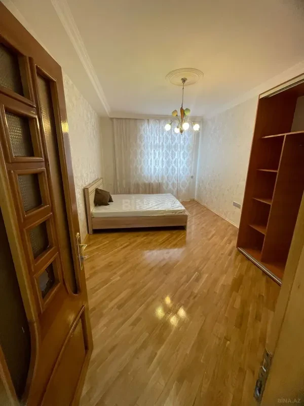 Kirayə verilir 3 otaqlı mənzil 125 m²