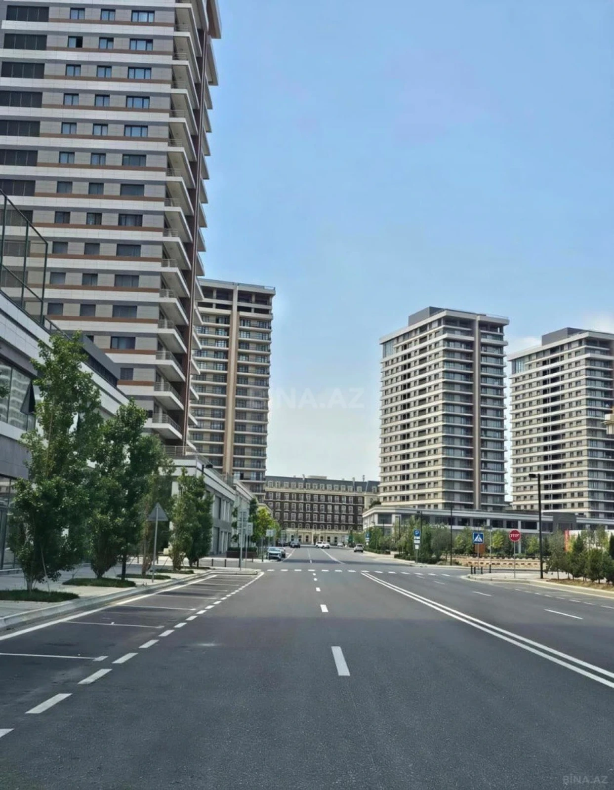 Satılır 3 otaqlı mənzil 157 m²