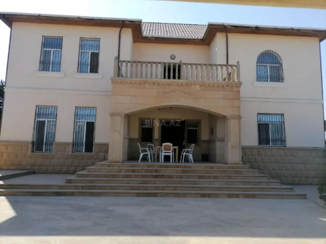 Satılır 7 otaqlı həyət evi 320 m²
