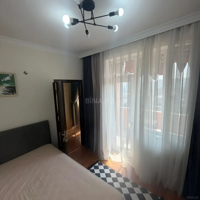 Satılır 3 otaqlı mənzil 68 m²