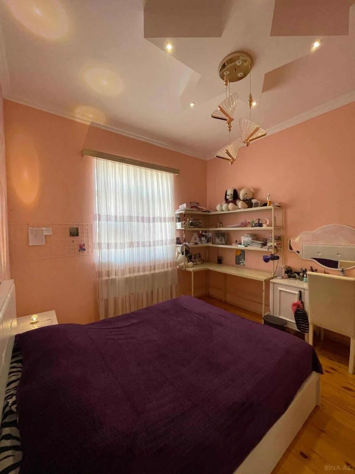 Satılır 5 otaqlı həyət evi 240 m²