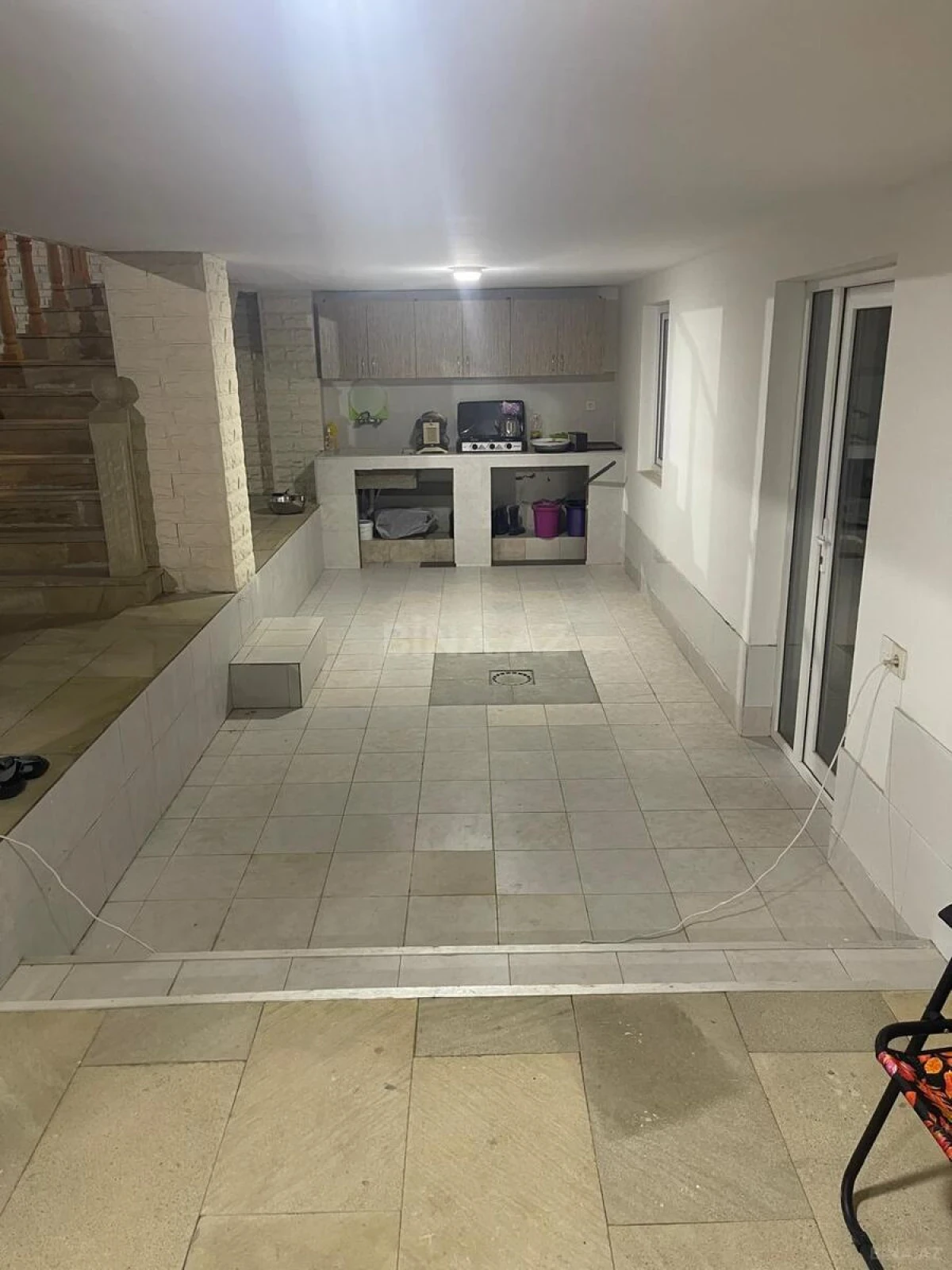 Satılır 5 otaqlı həyət evi 240 m²