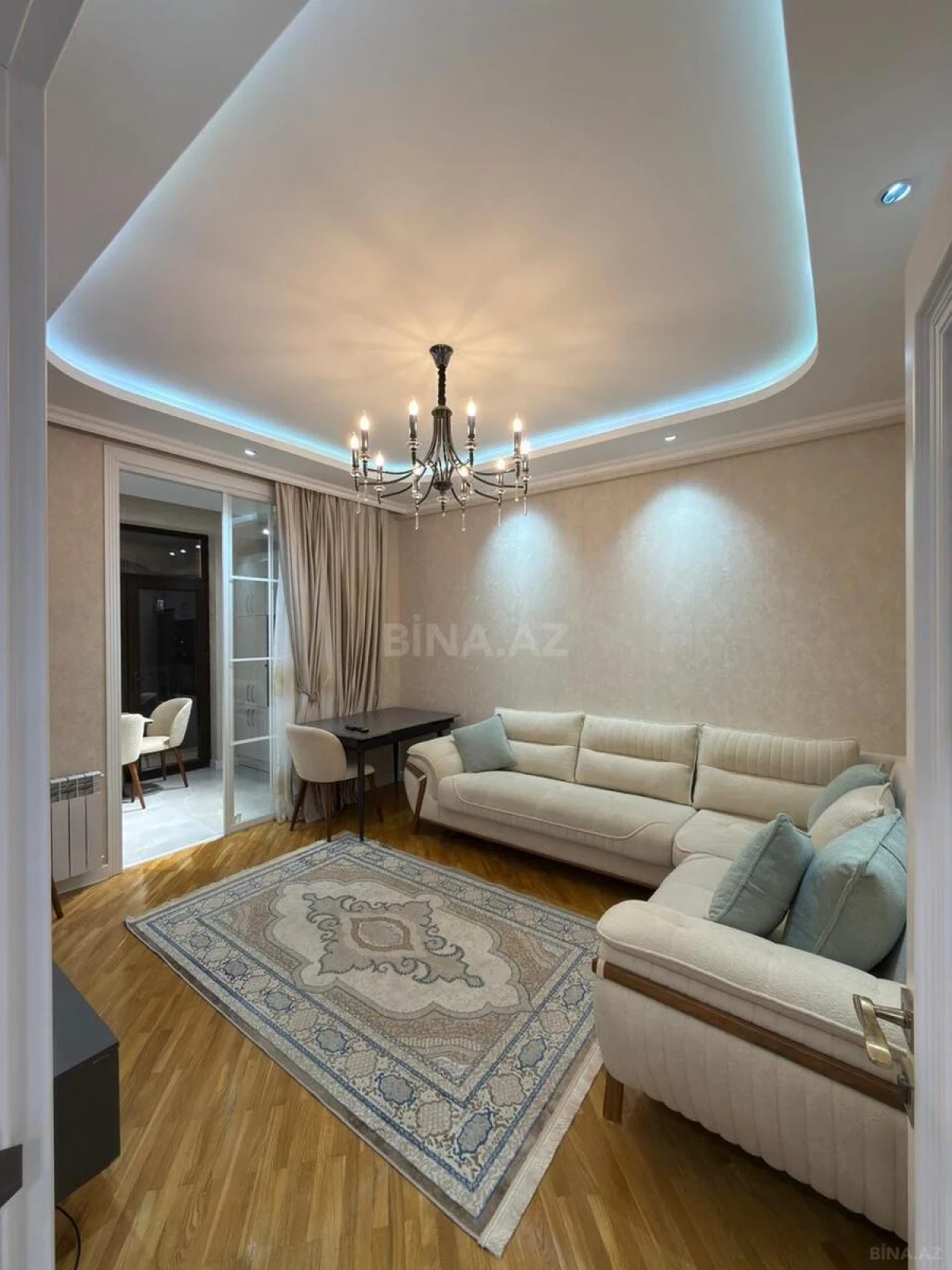 Kirayə verilir 2 otaqlı mənzil 60 m²