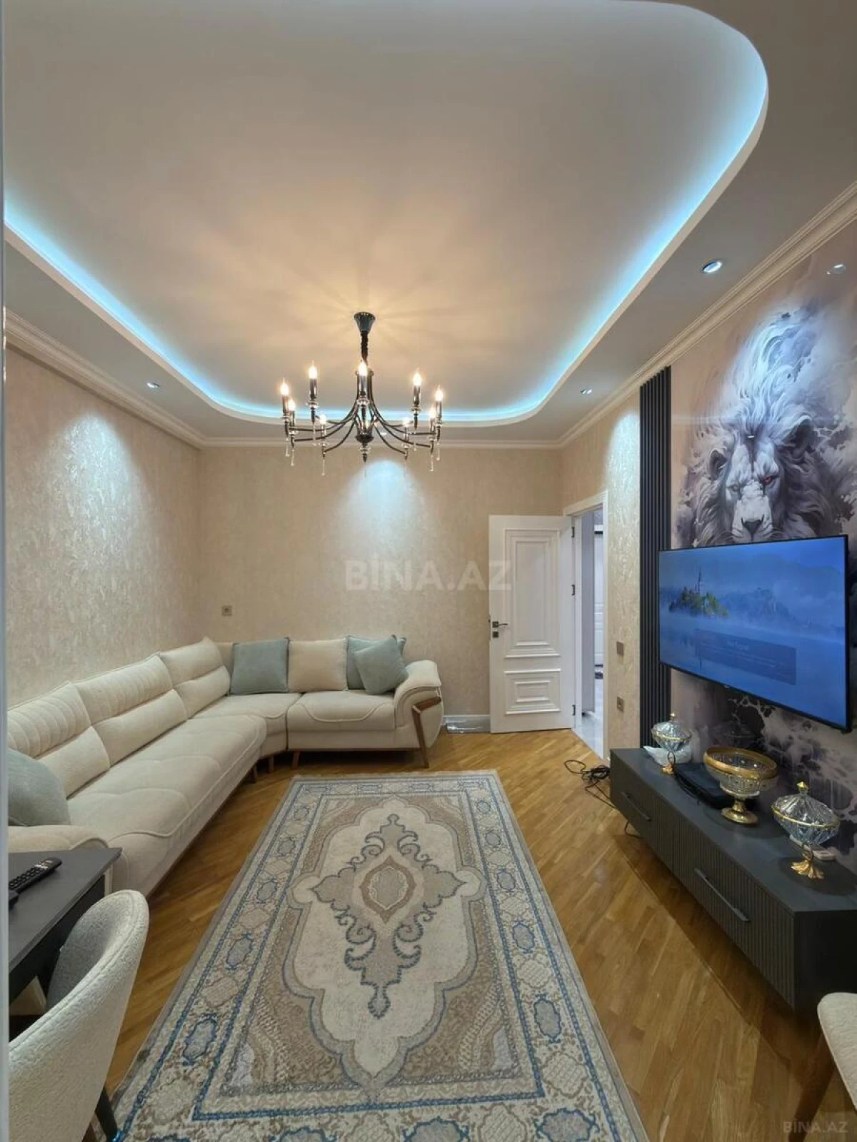 Kirayə verilir 2 otaqlı mənzil 60 m²