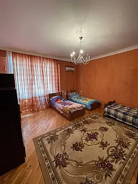Kirayə verilir 3 otaqlı mənzil 145 m²