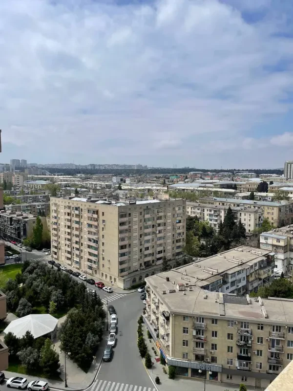 Kirayə verilir 3 otaqlı mənzil 145 m²