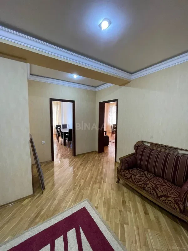 Kirayə verilir 3 otaqlı mənzil 145 m²