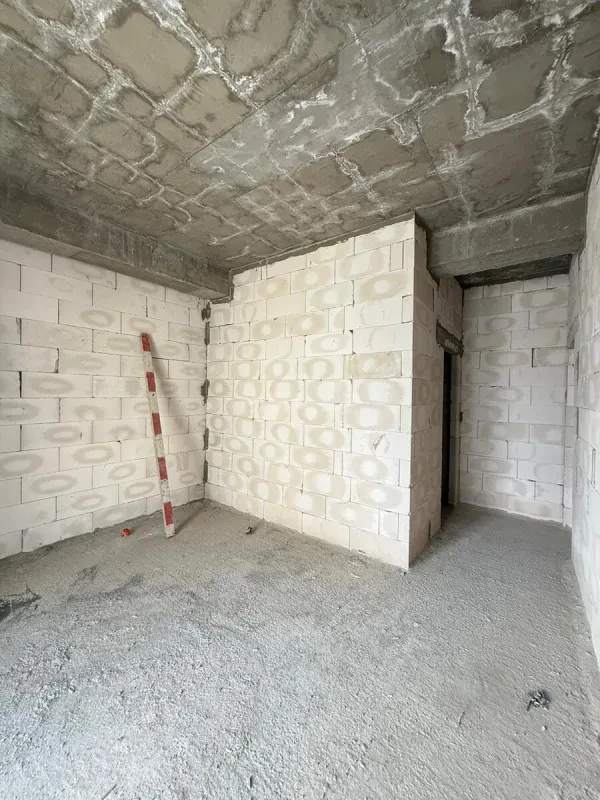 Satılır 4 otaqlı mənzil 220 m²