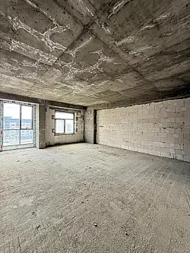 Satılır 4 otaqlı mənzil 220 m²