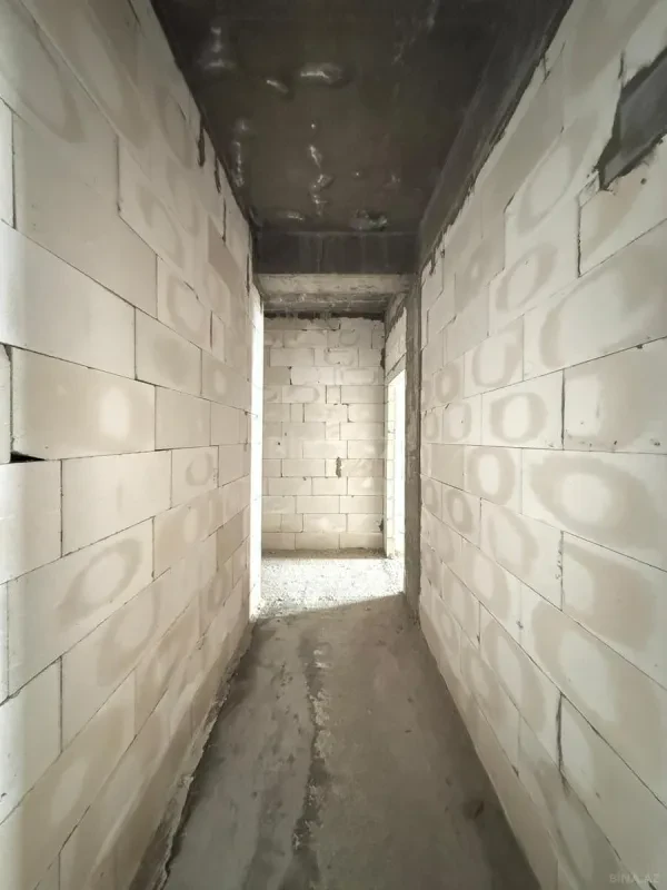 Satılır 4 otaqlı mənzil 220 m²