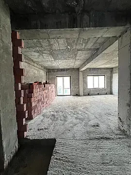 Satılır 5 otaqlı mənzil 250 m²