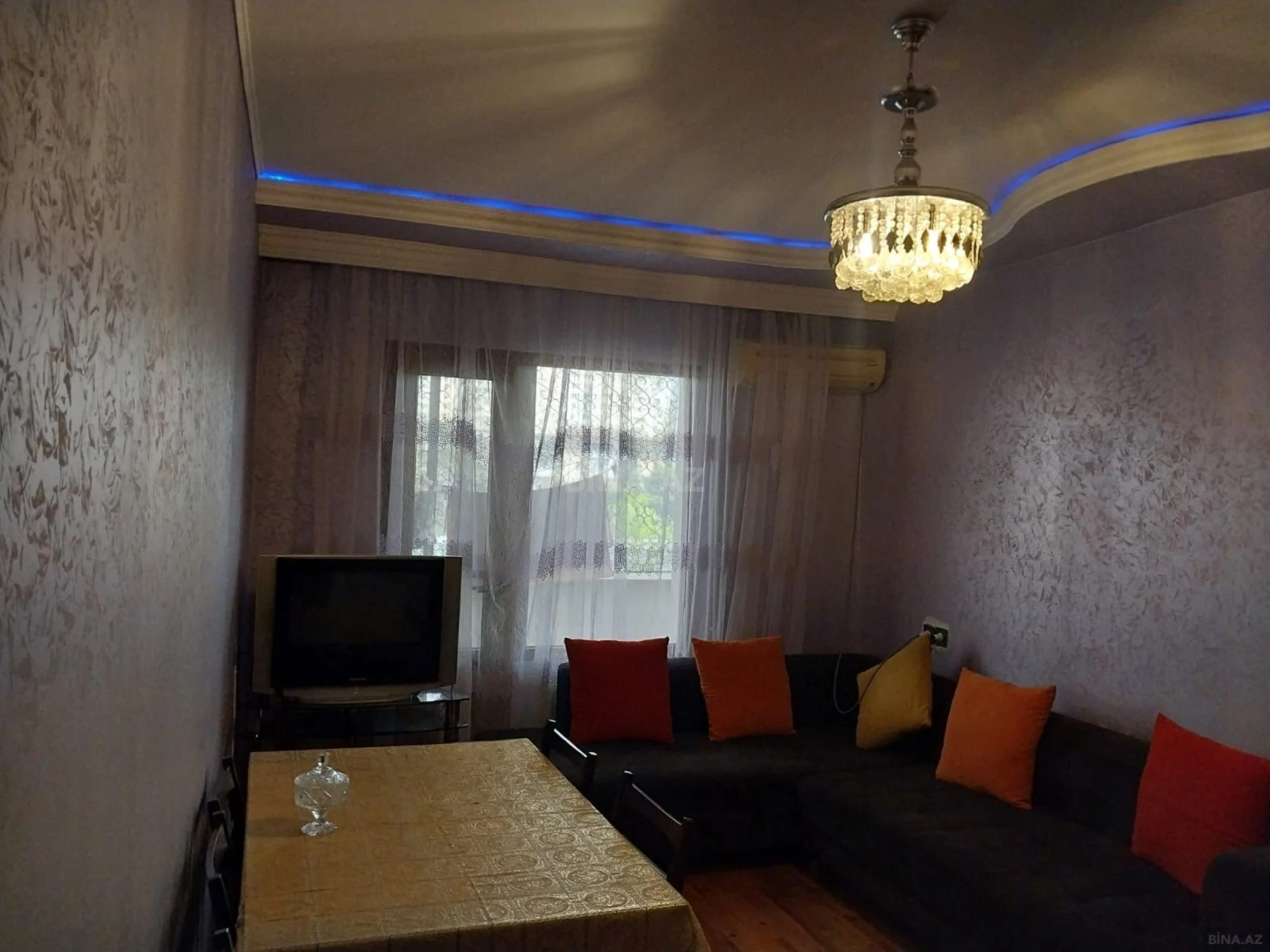 Kirayə verilir 2 otaqlı mənzil 55 m²