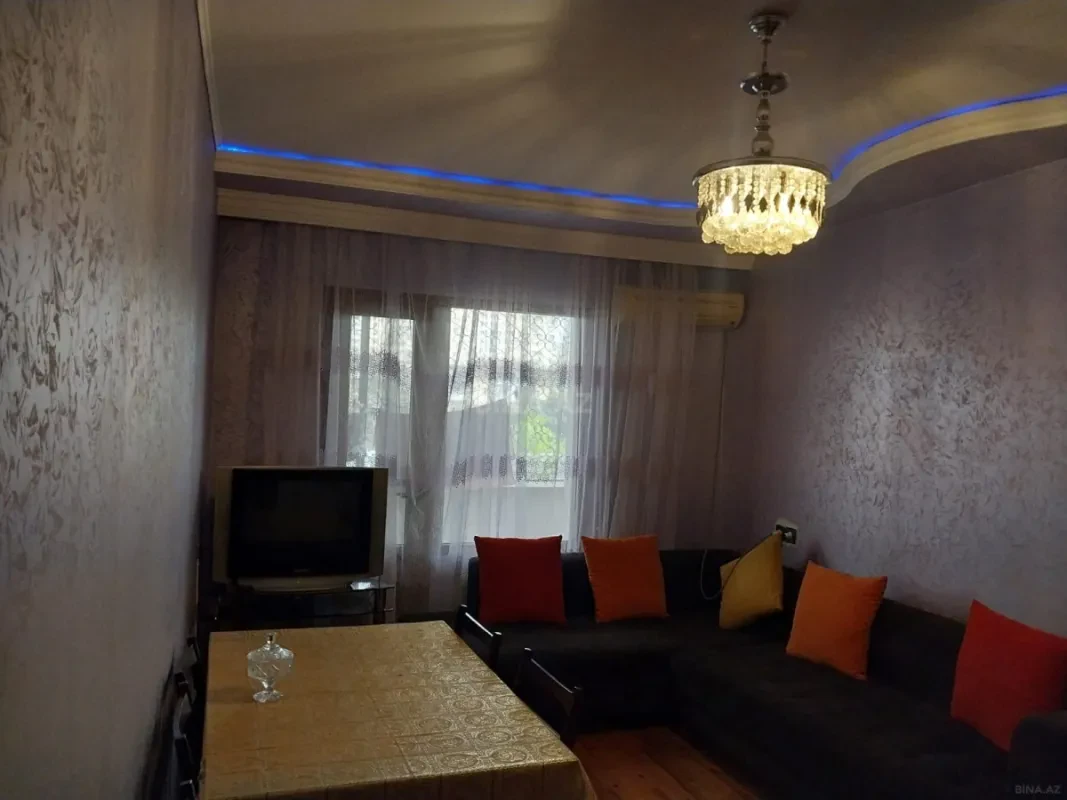 Kirayə verilir 2 otaqlı mənzil 55 m²