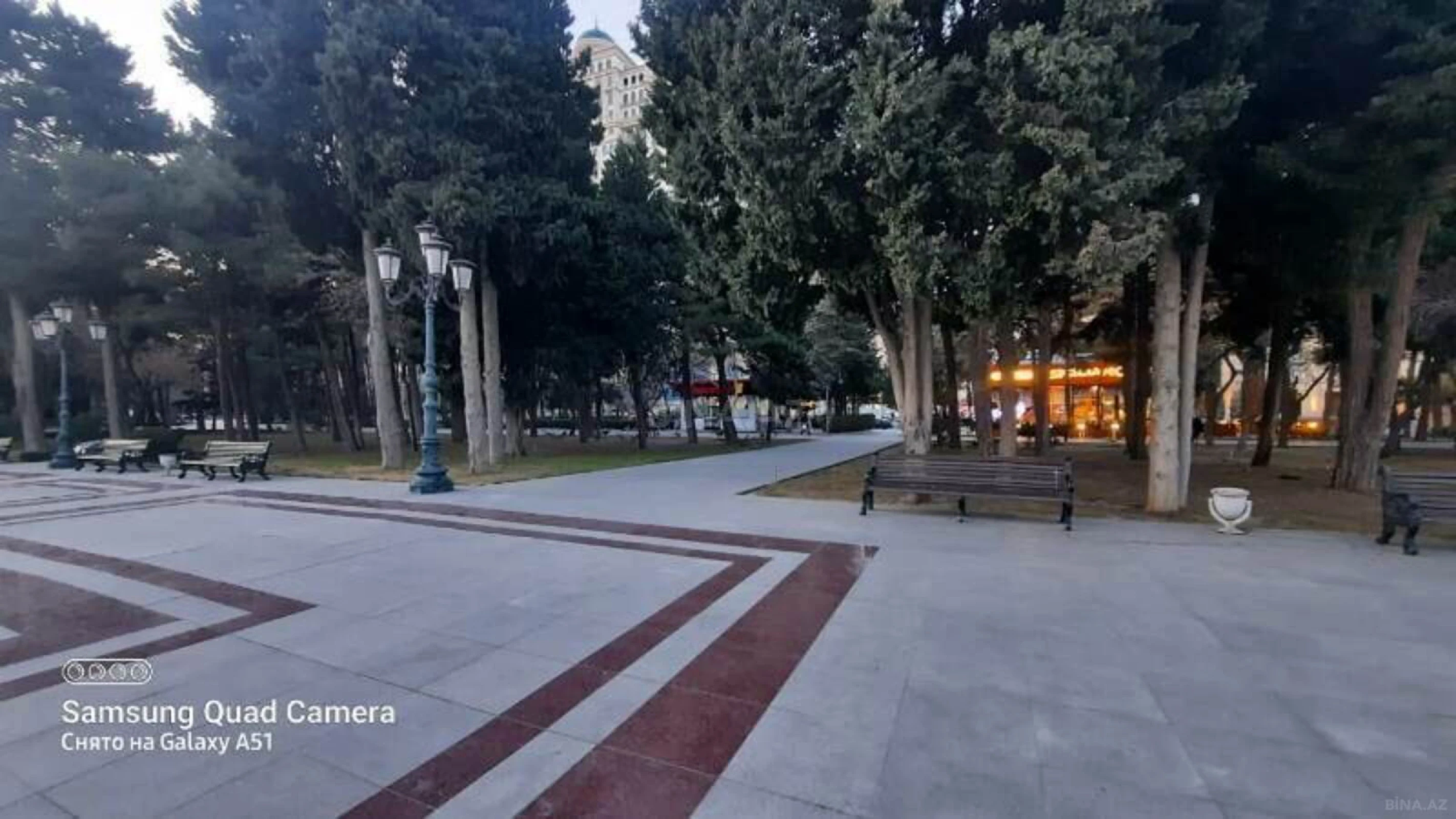 Satılır 2 otaqlı mənzil 97 m²