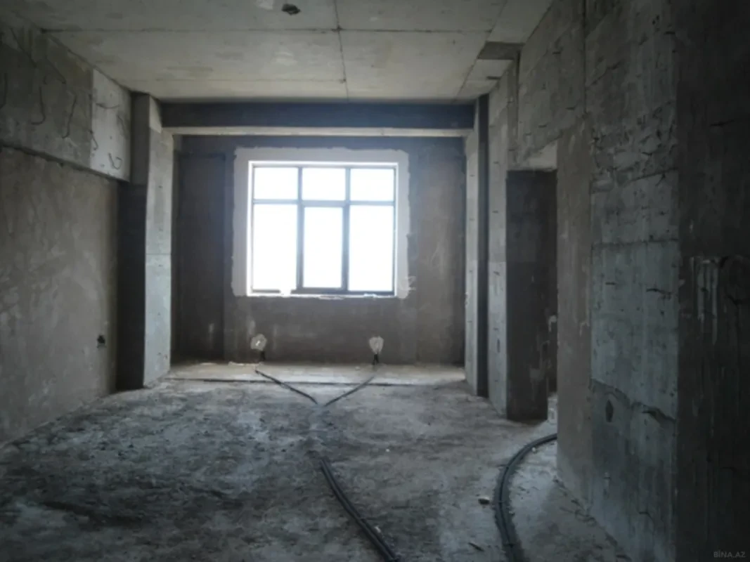 Satılır 2 otaqlı mənzil 97 m²