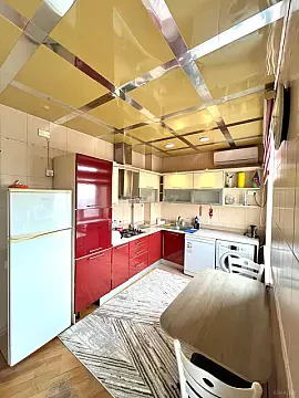 Kirayə verilir 2 otaqlı mənzil 75 m²