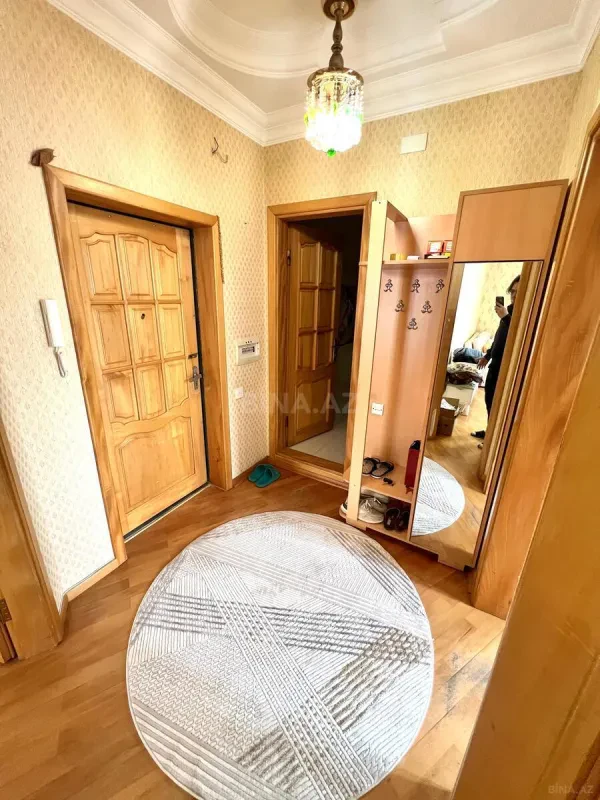 Kirayə verilir 2 otaqlı mənzil 75 m²