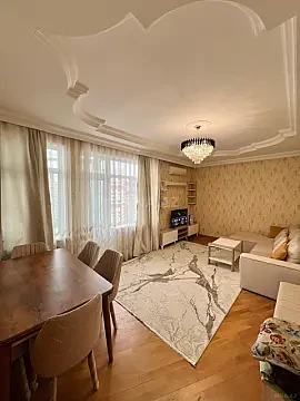 Kirayə verilir 2 otaqlı mənzil 75 m²
