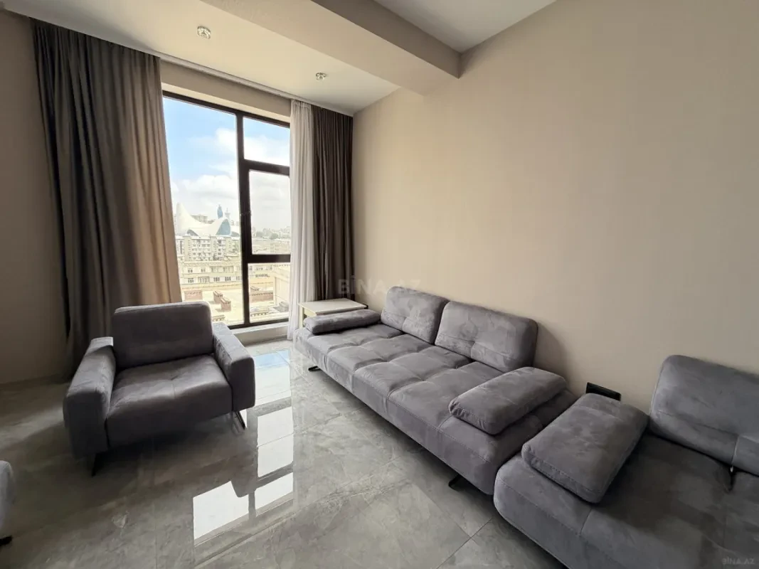 Satılır 2 otaqlı mənzil 103 m²