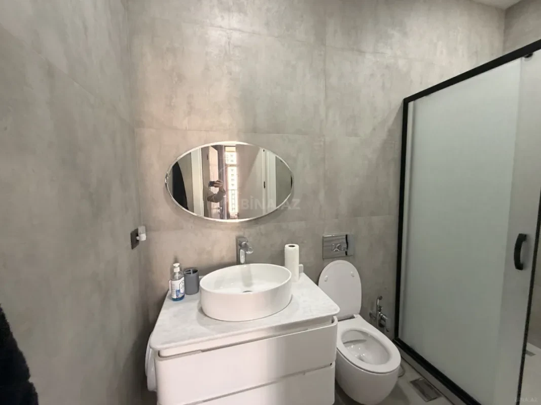 Satılır 2 otaqlı mənzil 103 m²