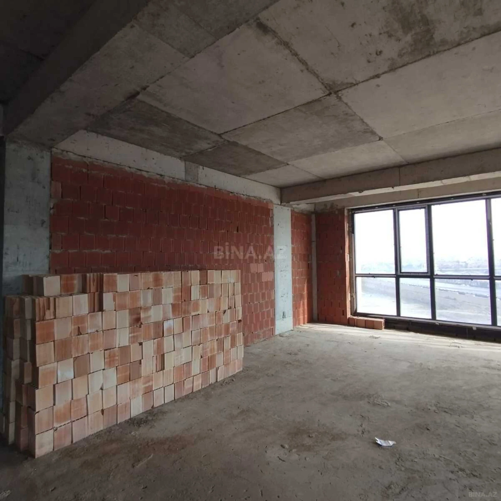 Satılır 2 otaqlı mənzil 79 m²