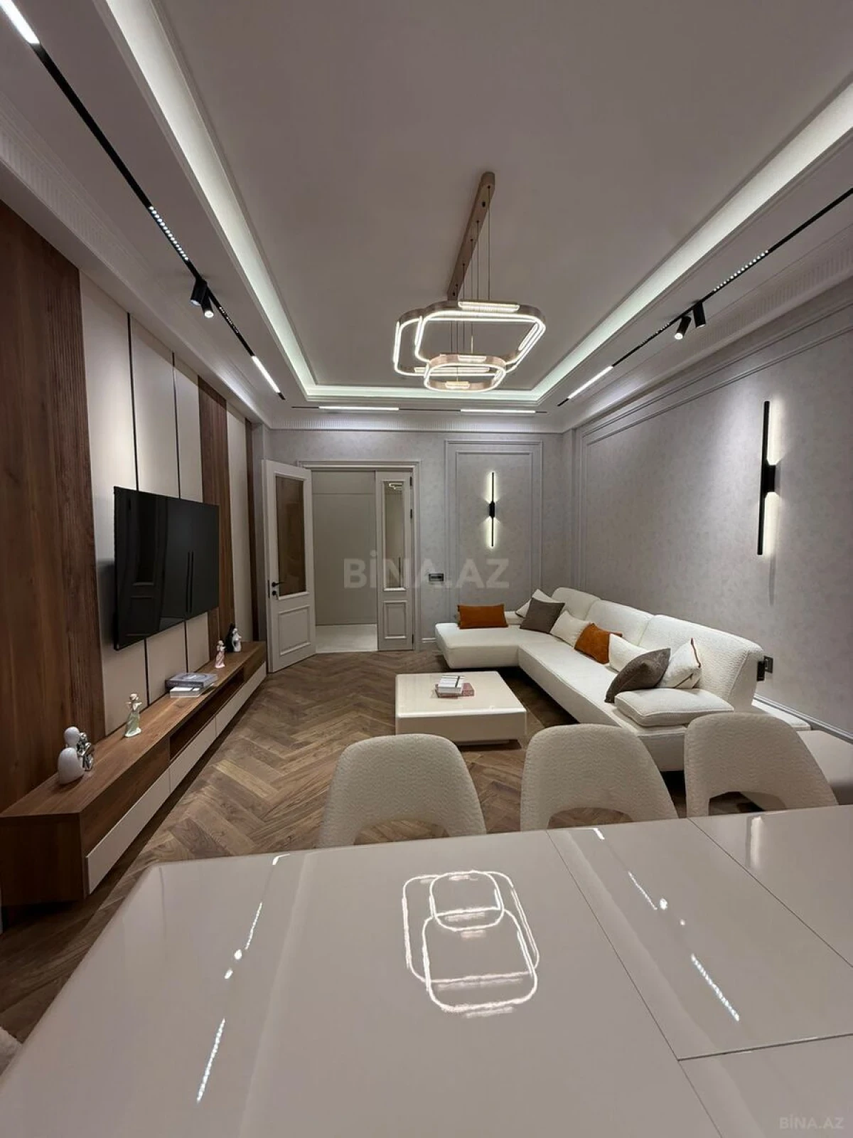 Satılır 3 otaqlı mənzil 125 m²