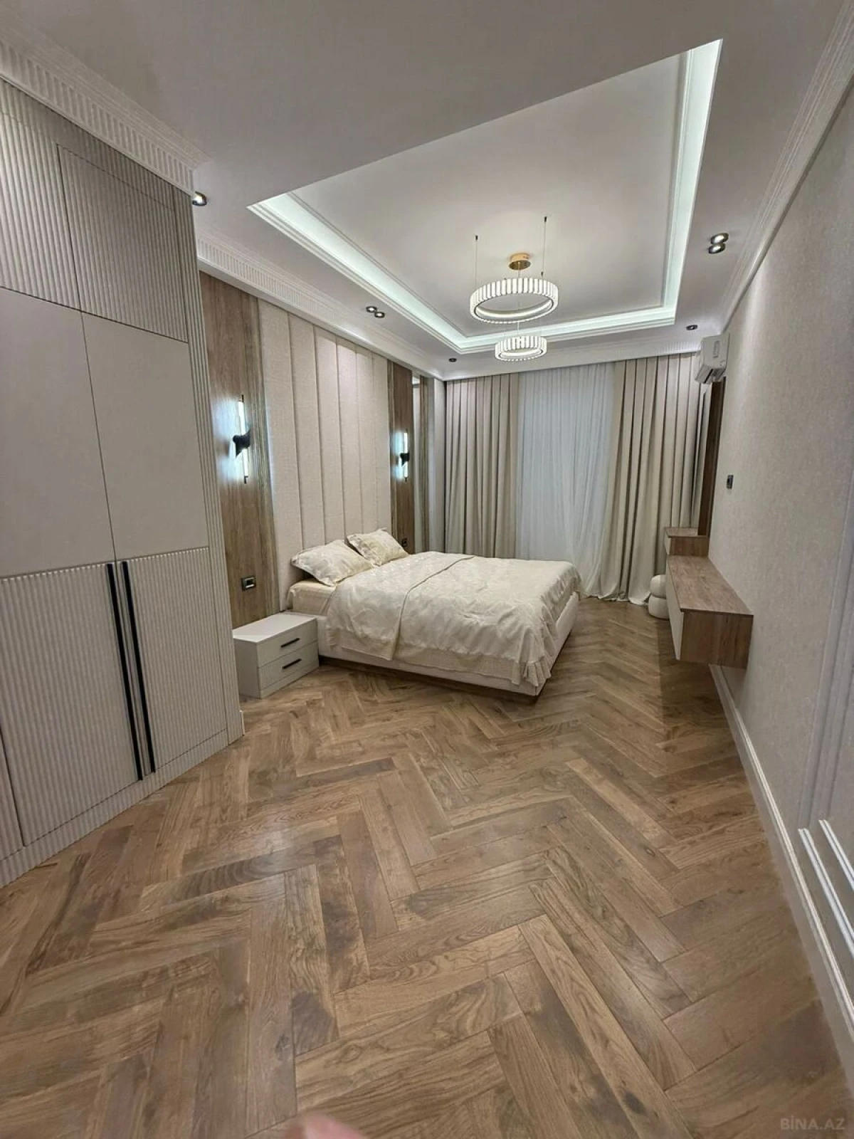 Satılır 3 otaqlı mənzil 125 m²