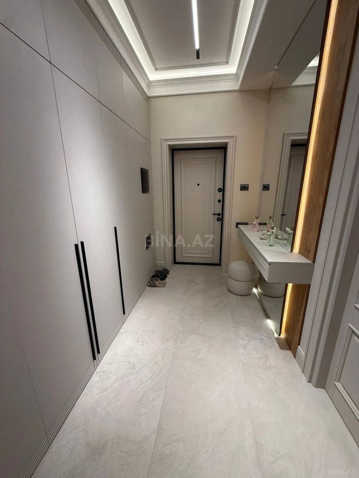 Satılır 3 otaqlı mənzil 125 m²