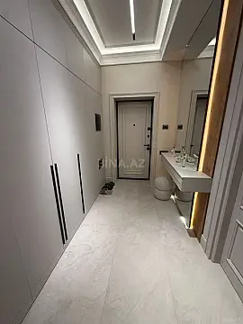Satılır 3 otaqlı mənzil 125 m²