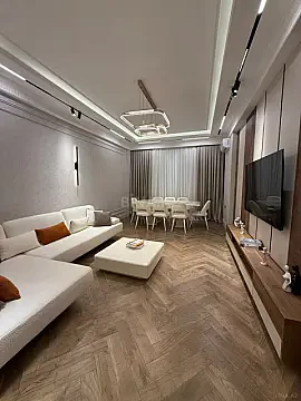 Satılır 3 otaqlı mənzil 125 m²