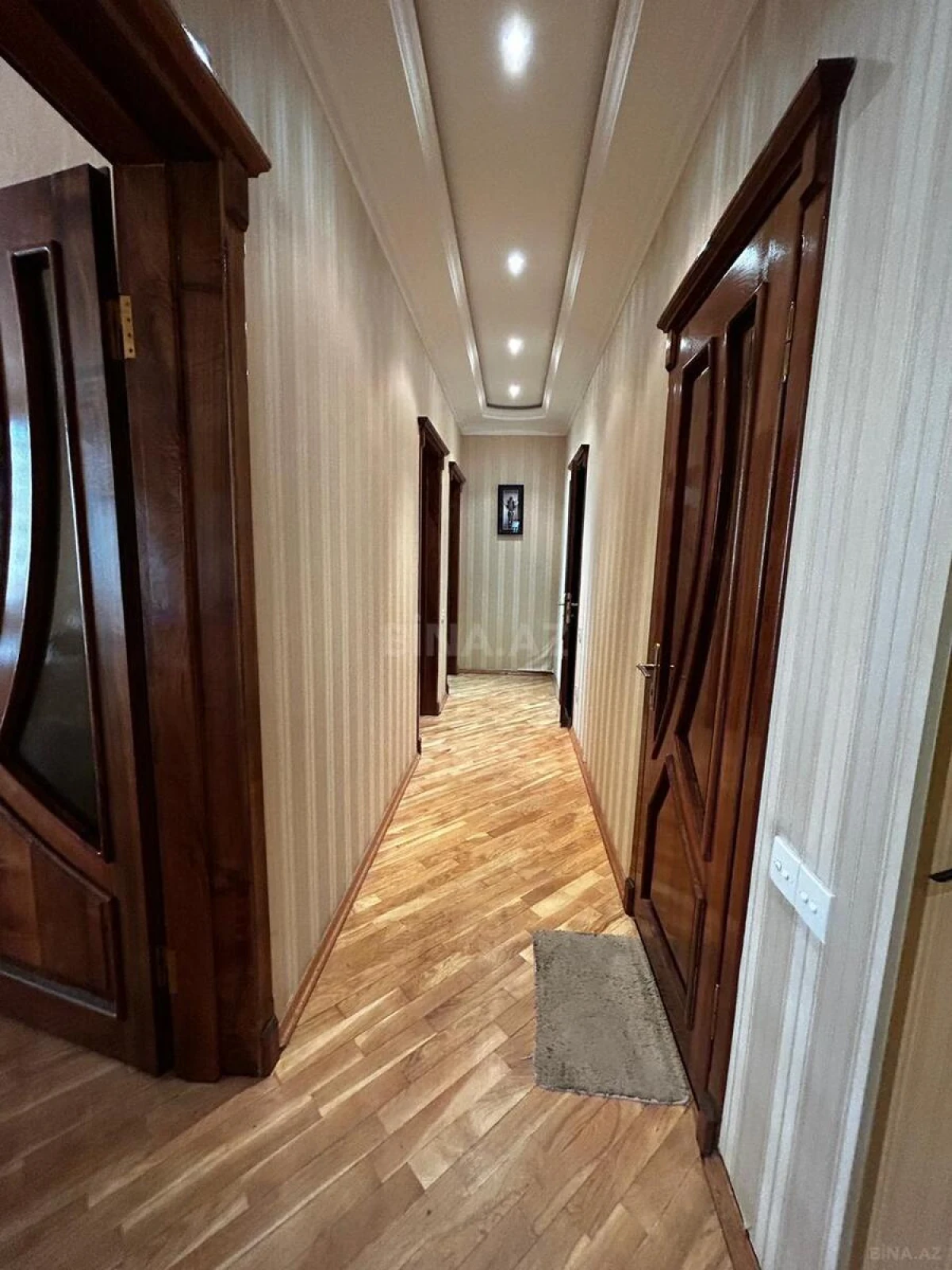Kirayə verilir 4 otaqlı mənzil 160 m²