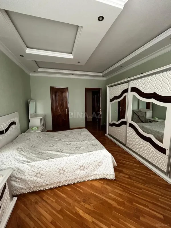 Kirayə verilir 4 otaqlı mənzil 160 m²