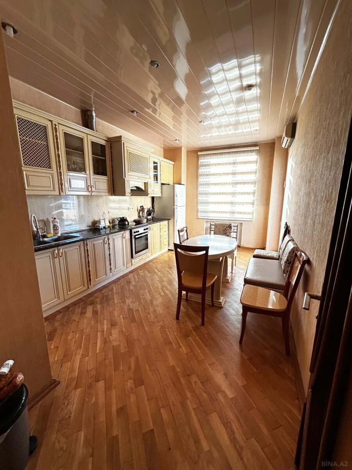 Kirayə verilir 4 otaqlı mənzil 160 m²