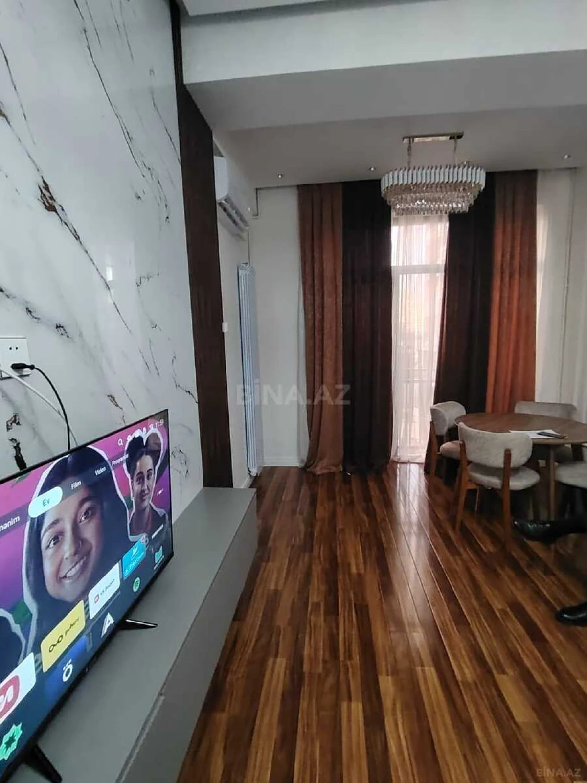 Kirayə verilir 2 otaqlı mənzil 70 m²
